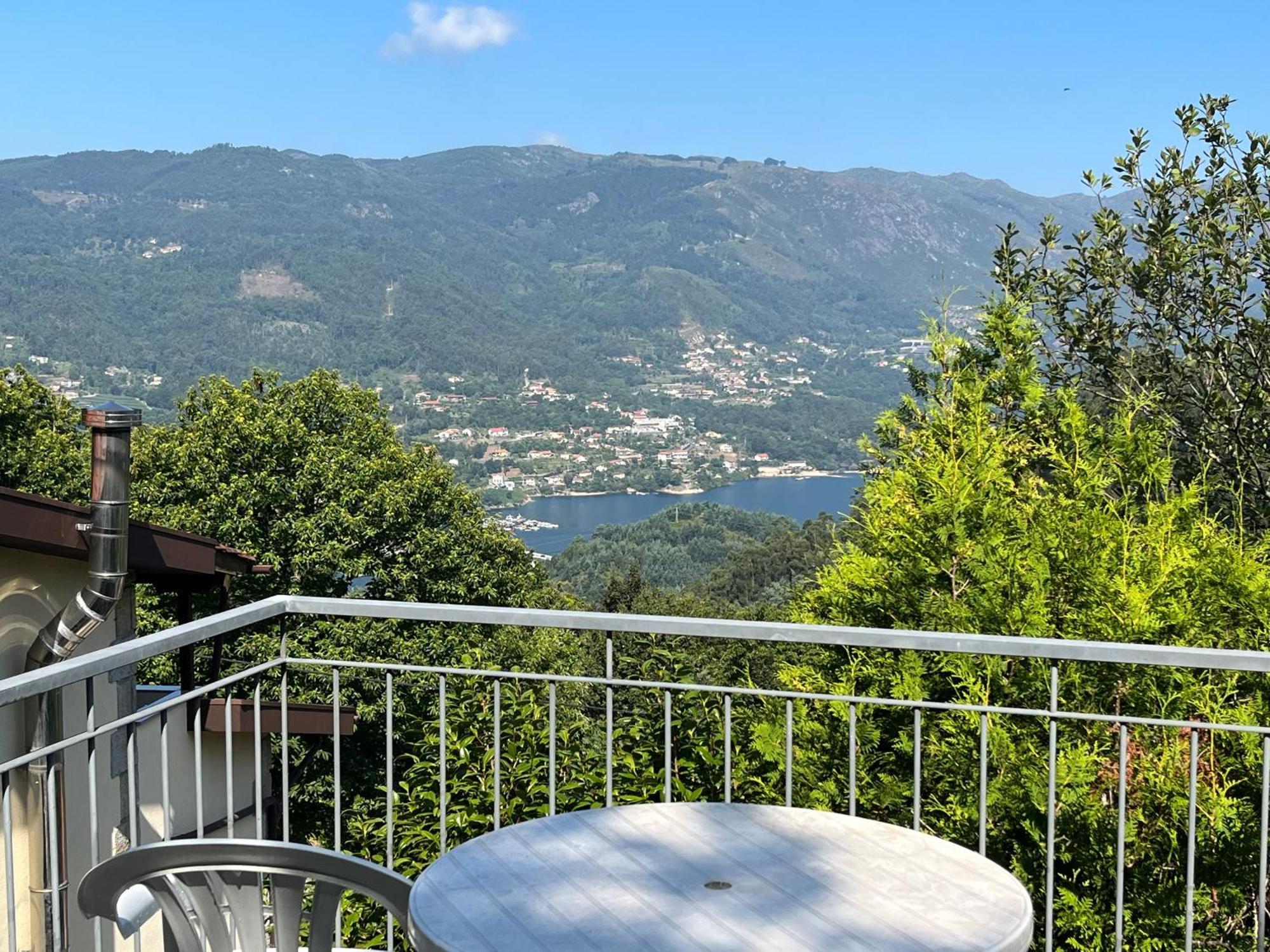 Casa De Casarelhos - Vistas Rio, Campo E Montanha - Lareira Appartement Geres Buitenkant foto