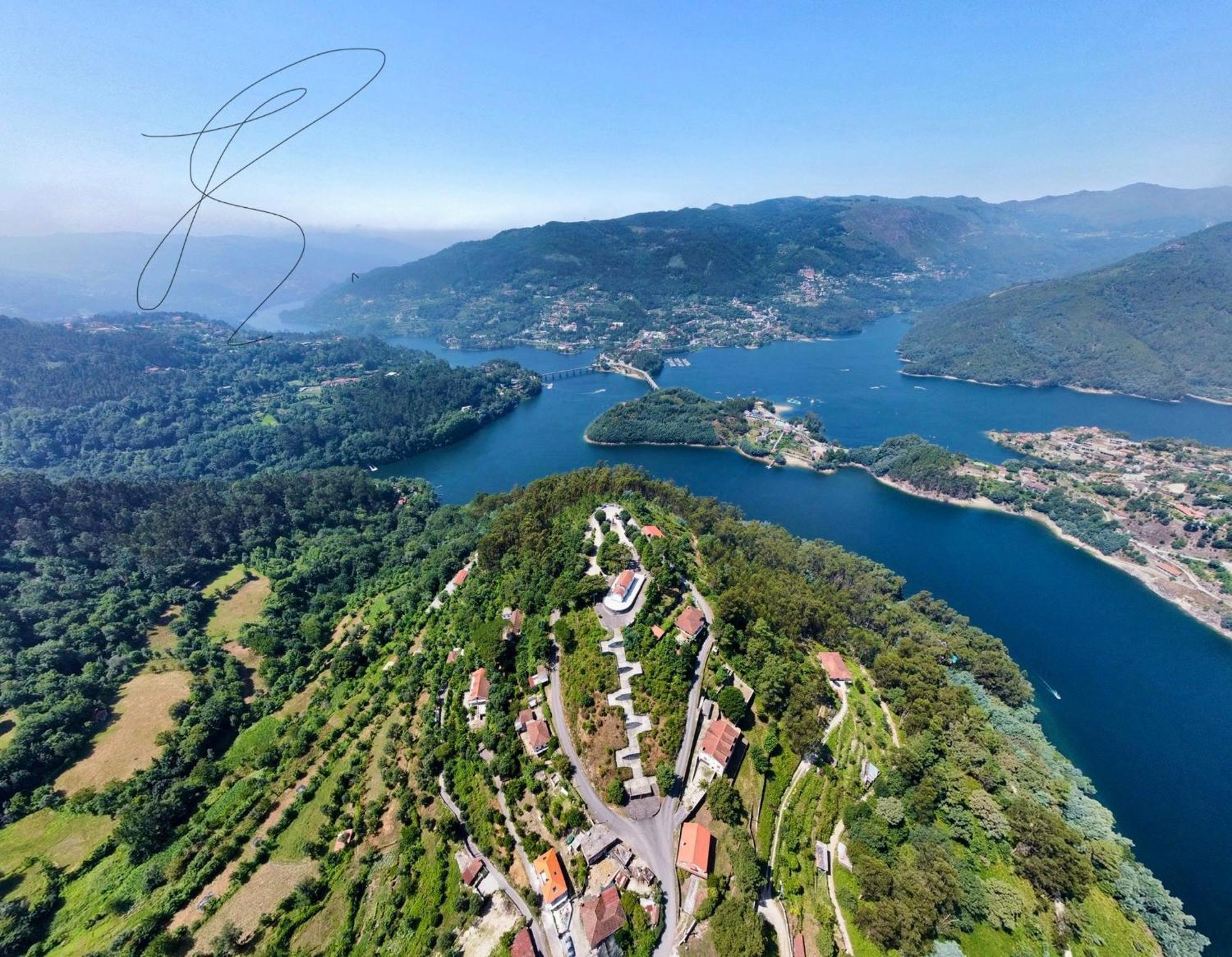 Casa De Casarelhos - Vistas Rio, Campo E Montanha - Lareira Appartement Geres Buitenkant foto