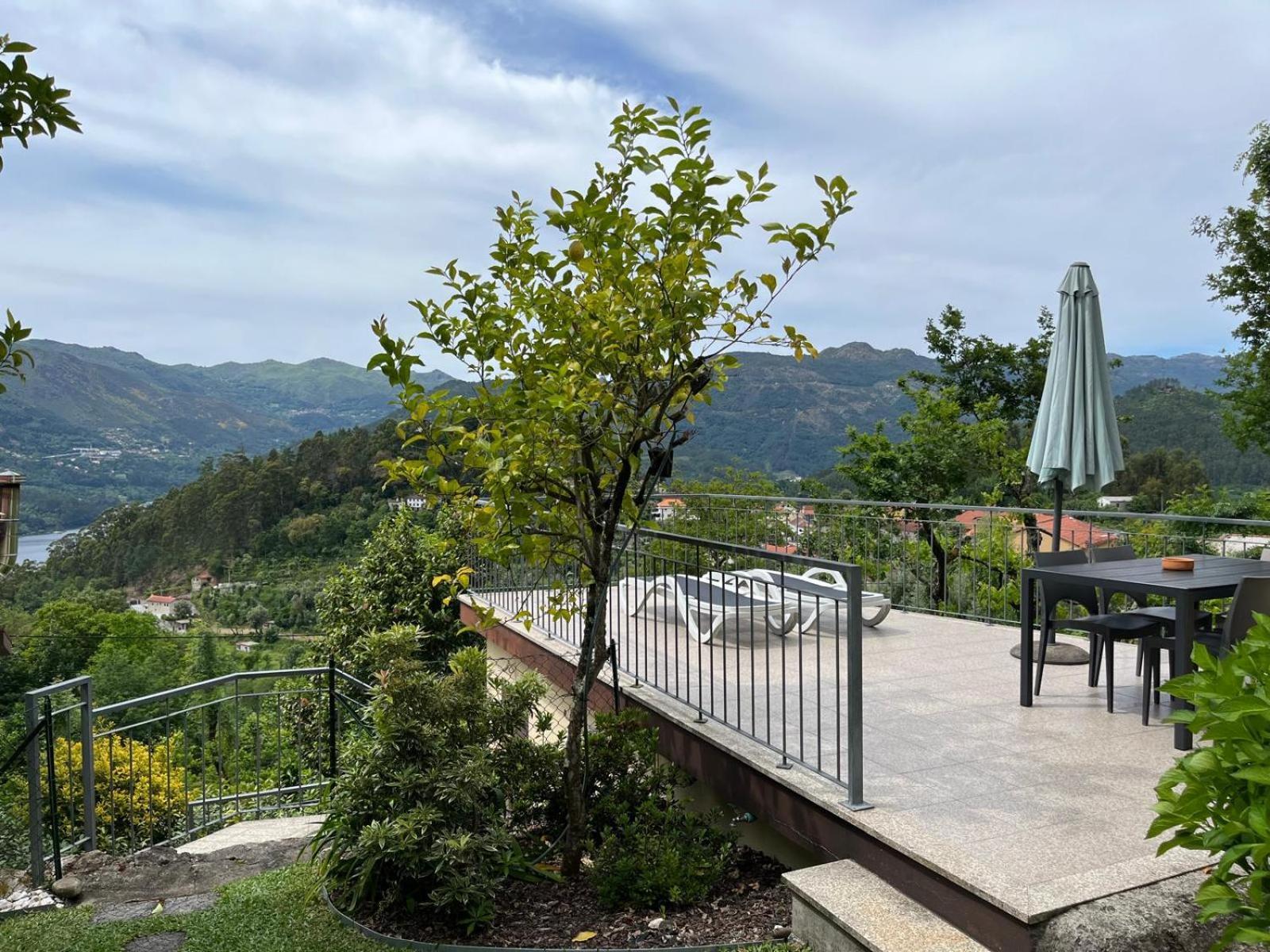 Casa De Casarelhos - Vistas Rio, Campo E Montanha - Lareira Appartement Geres Buitenkant foto